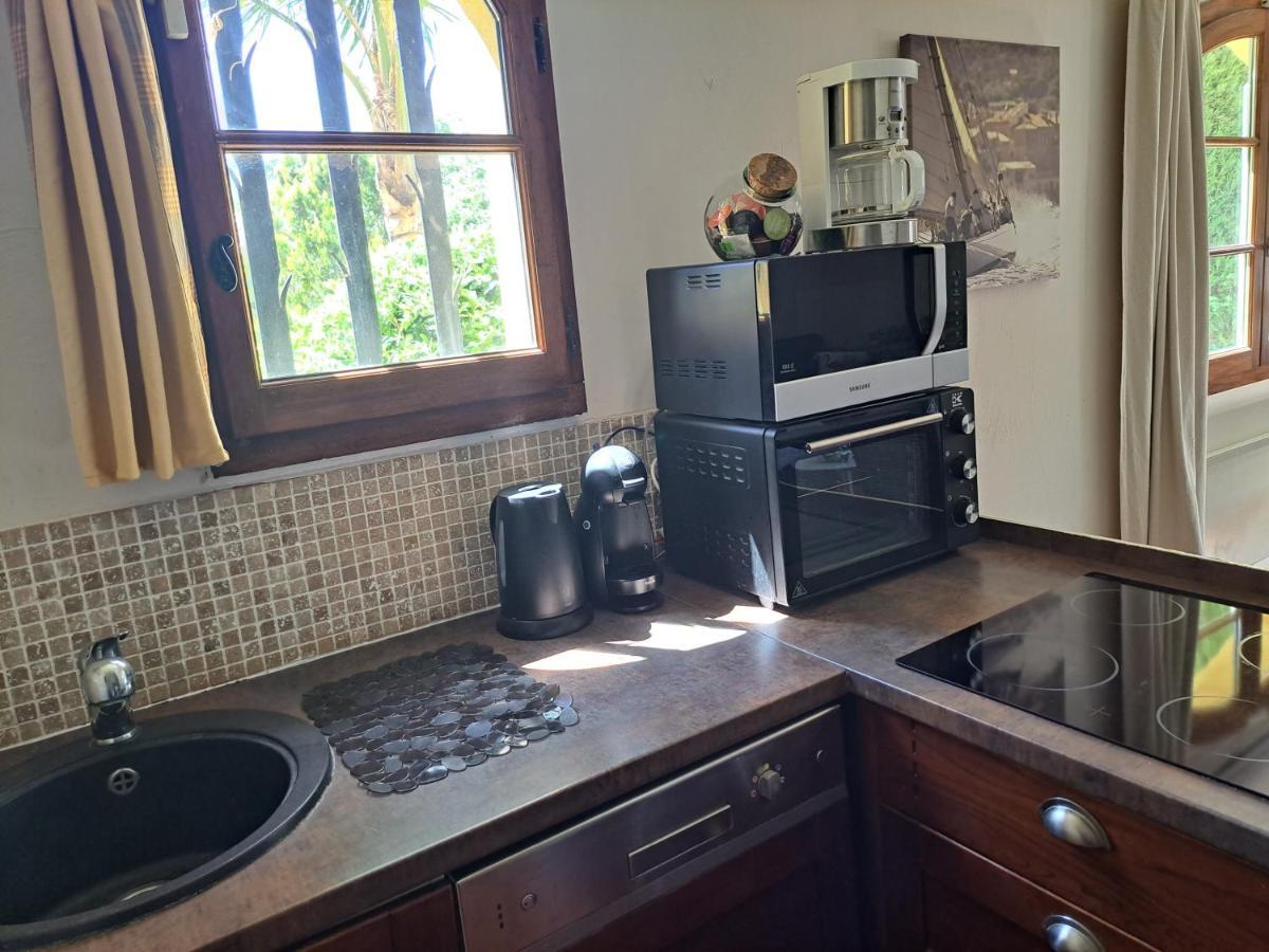 Rez De Jardin Villa Presqu'Ile De Giens Hyères Buitenkant foto